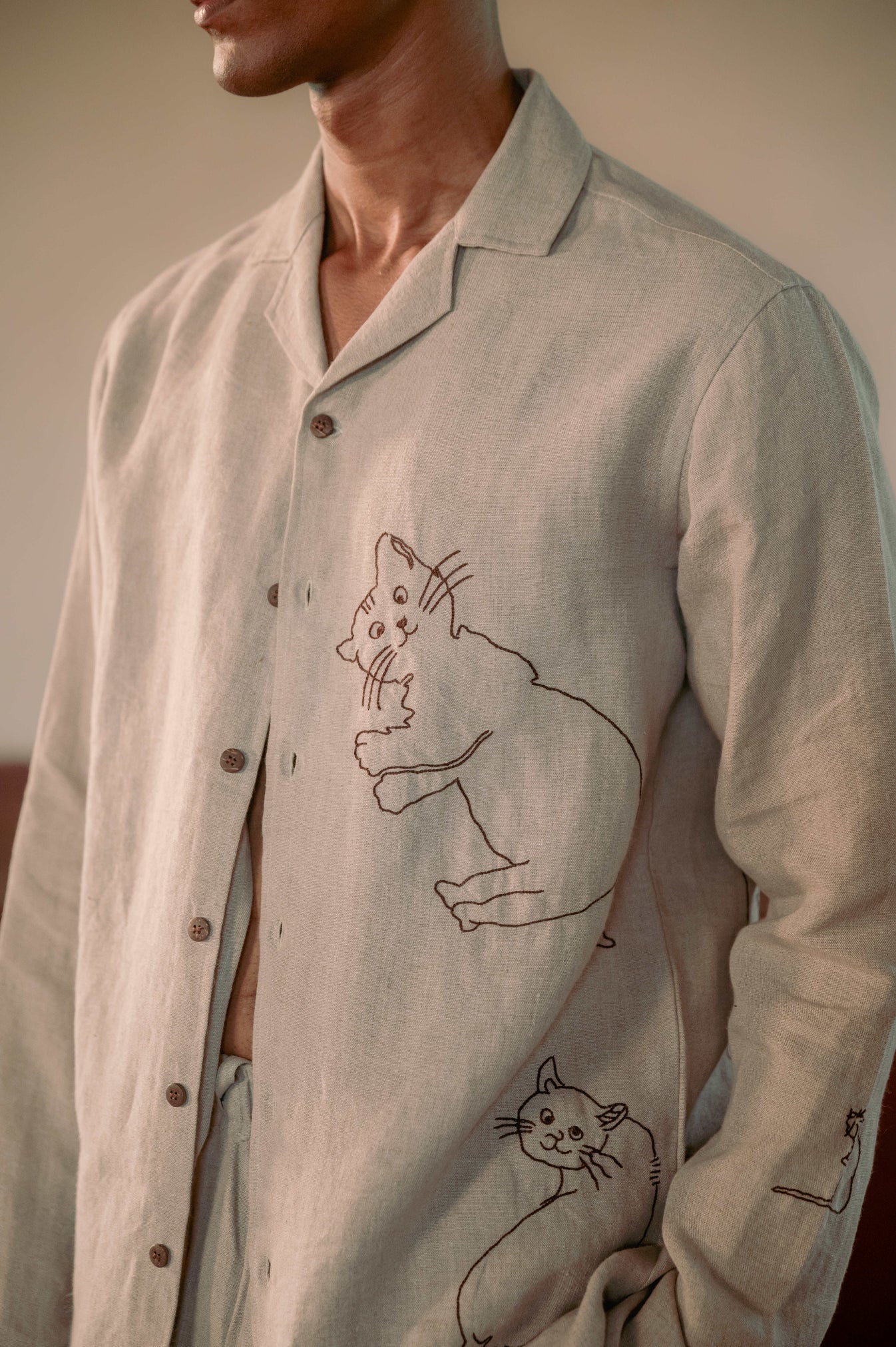Beige Cats linen shirt / overshirt