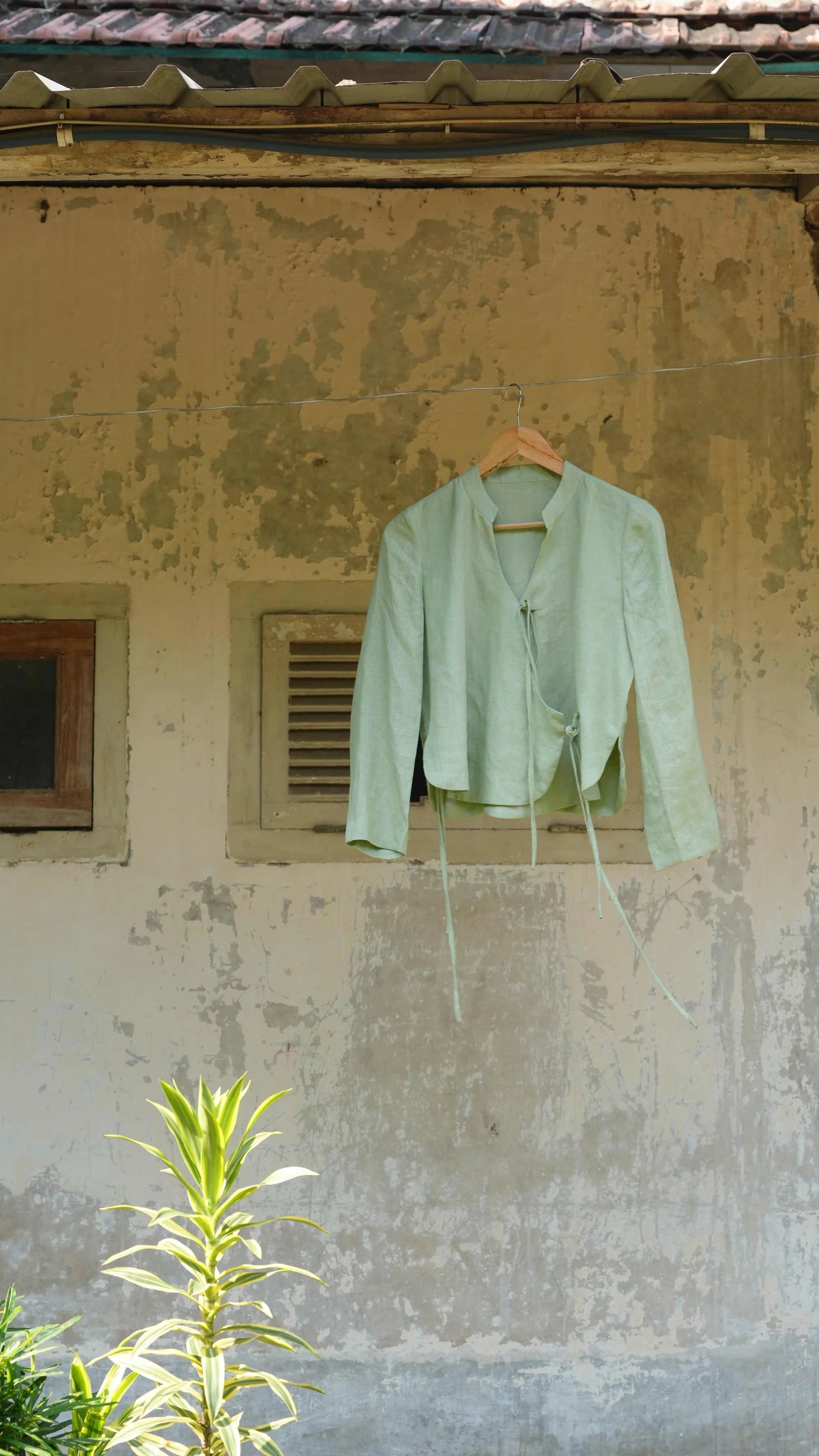 Burrito wrap linen shirt