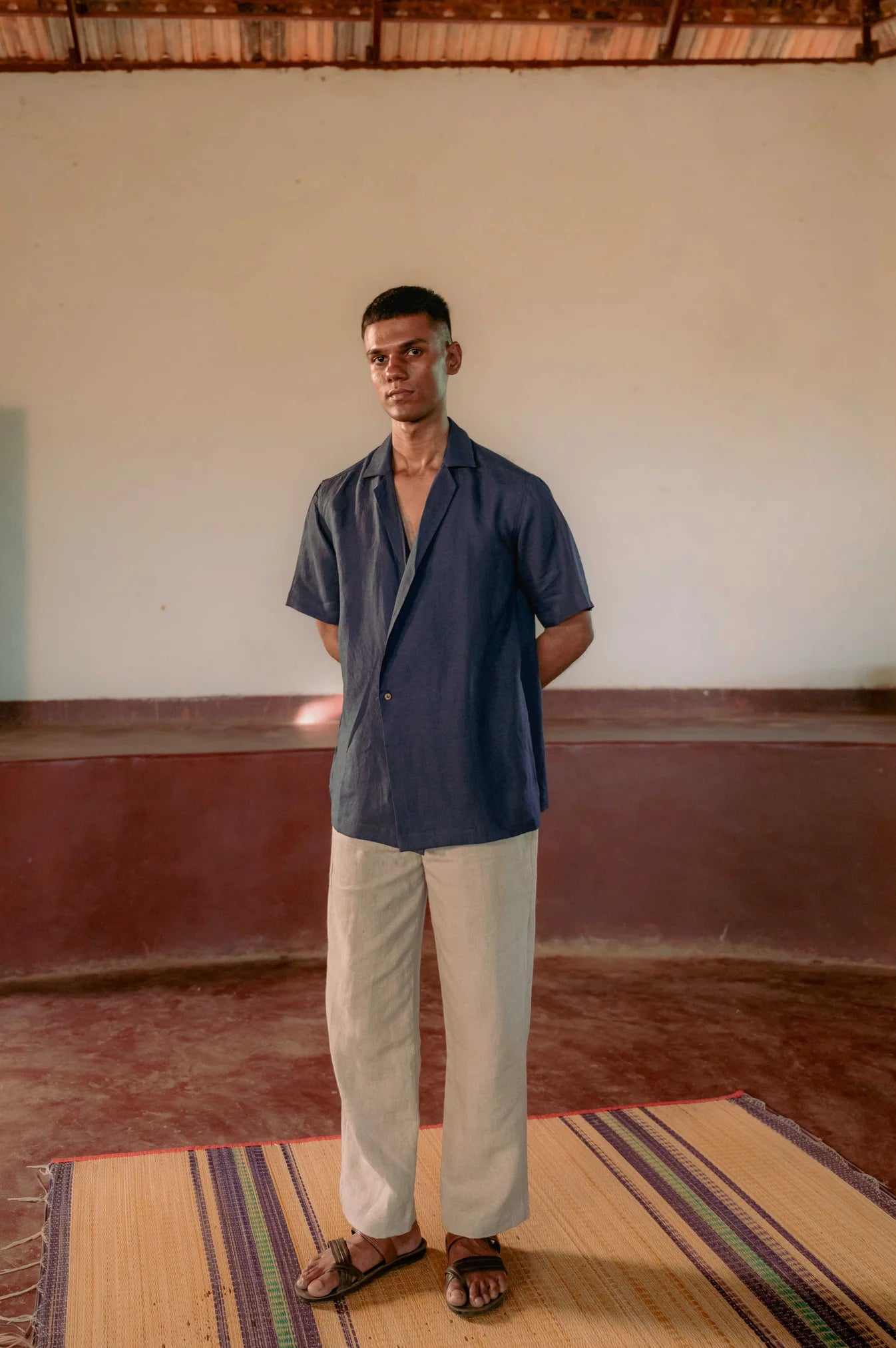 Simple scenes linen shirt