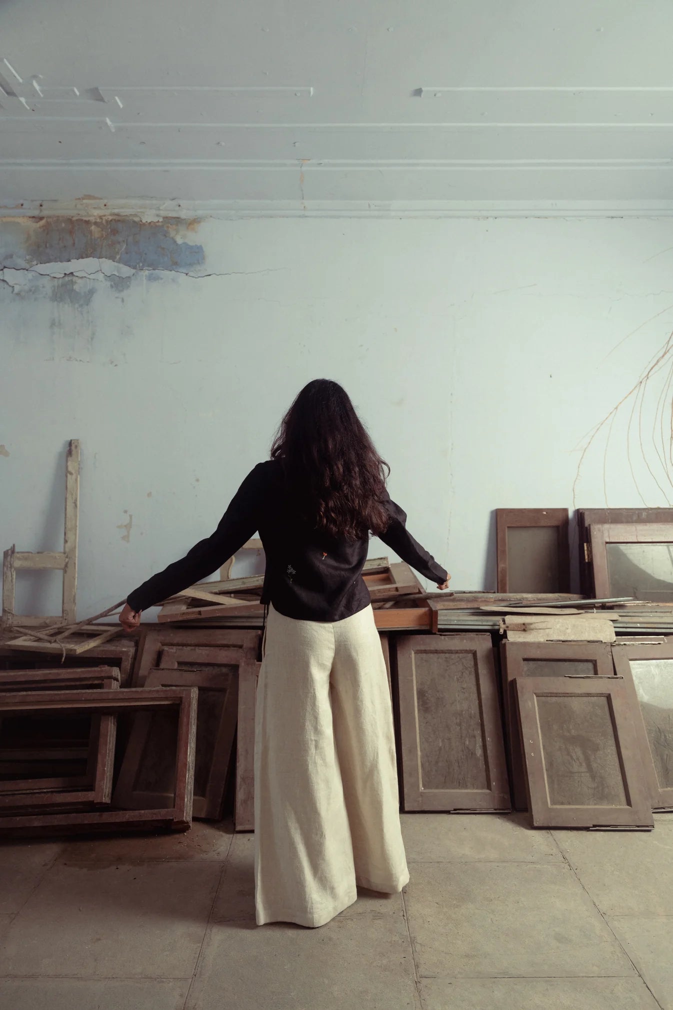 Wild sprigs linen wrap top