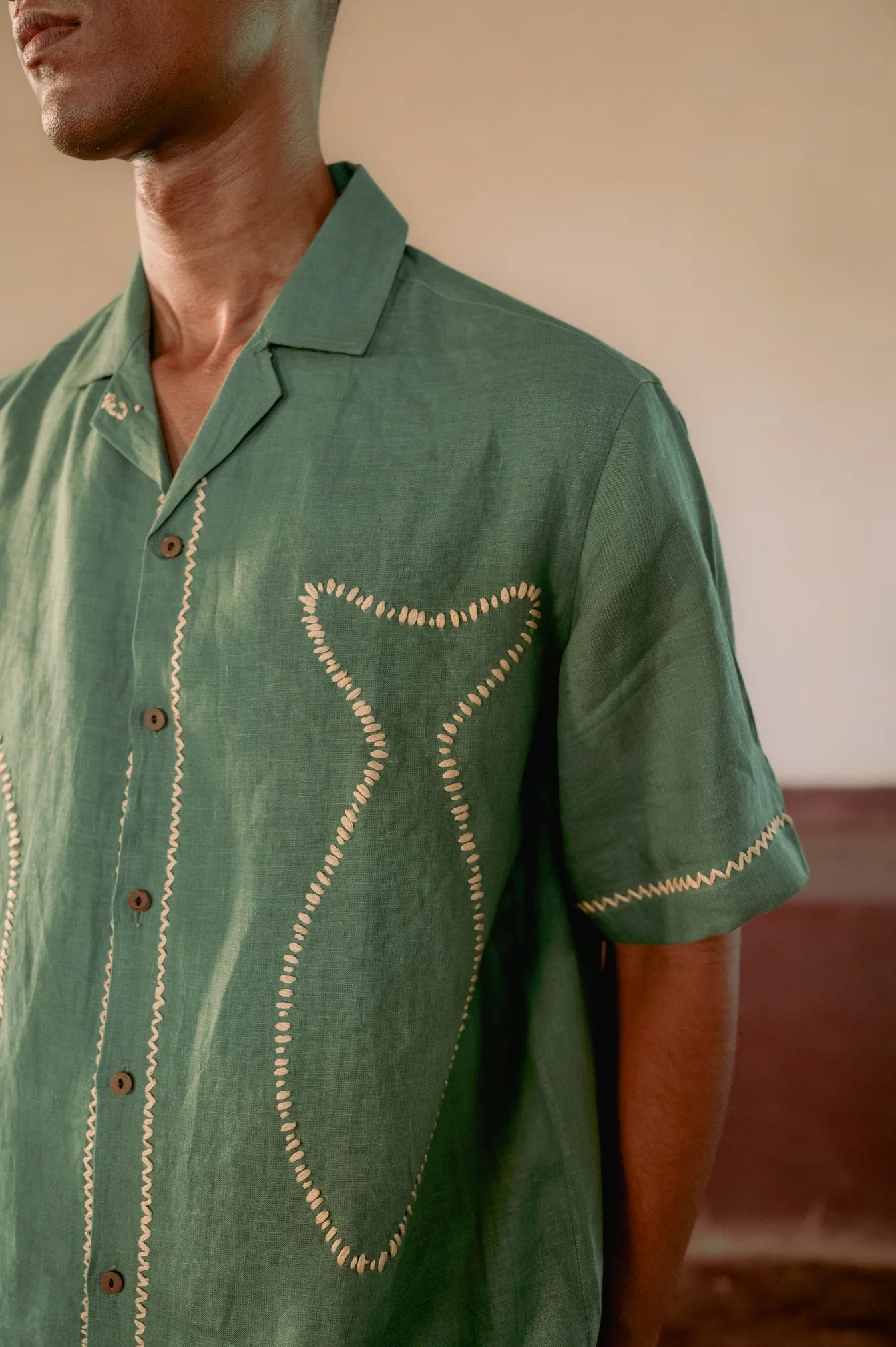 Green Twin Fish embroidered linen shirt